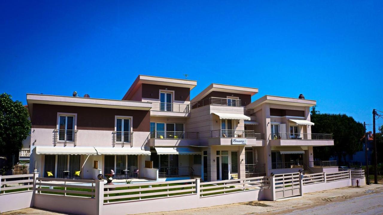 Erosaria Suites Nikiti  Buitenkant foto