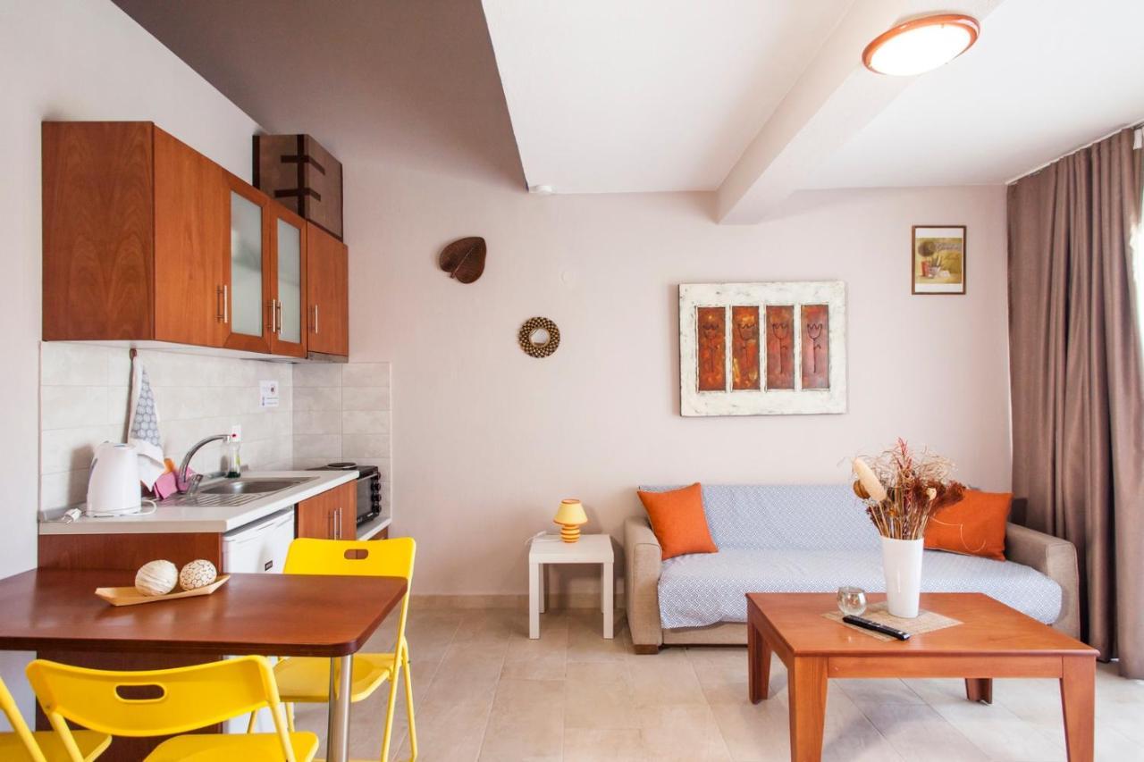 Erosaria Suites Nikiti  Buitenkant foto