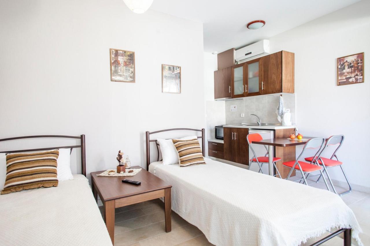 Erosaria Suites Nikiti  Buitenkant foto