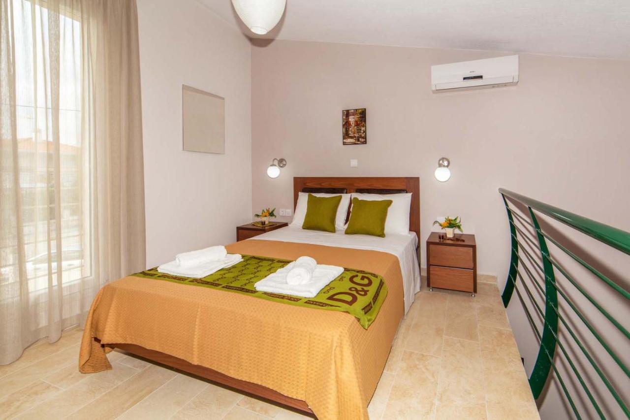 Erosaria Suites Nikiti  Buitenkant foto
