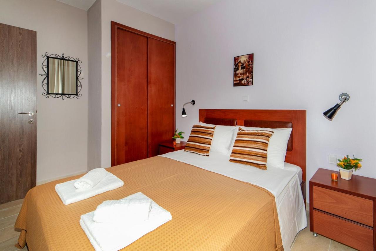 Erosaria Suites Nikiti  Buitenkant foto
