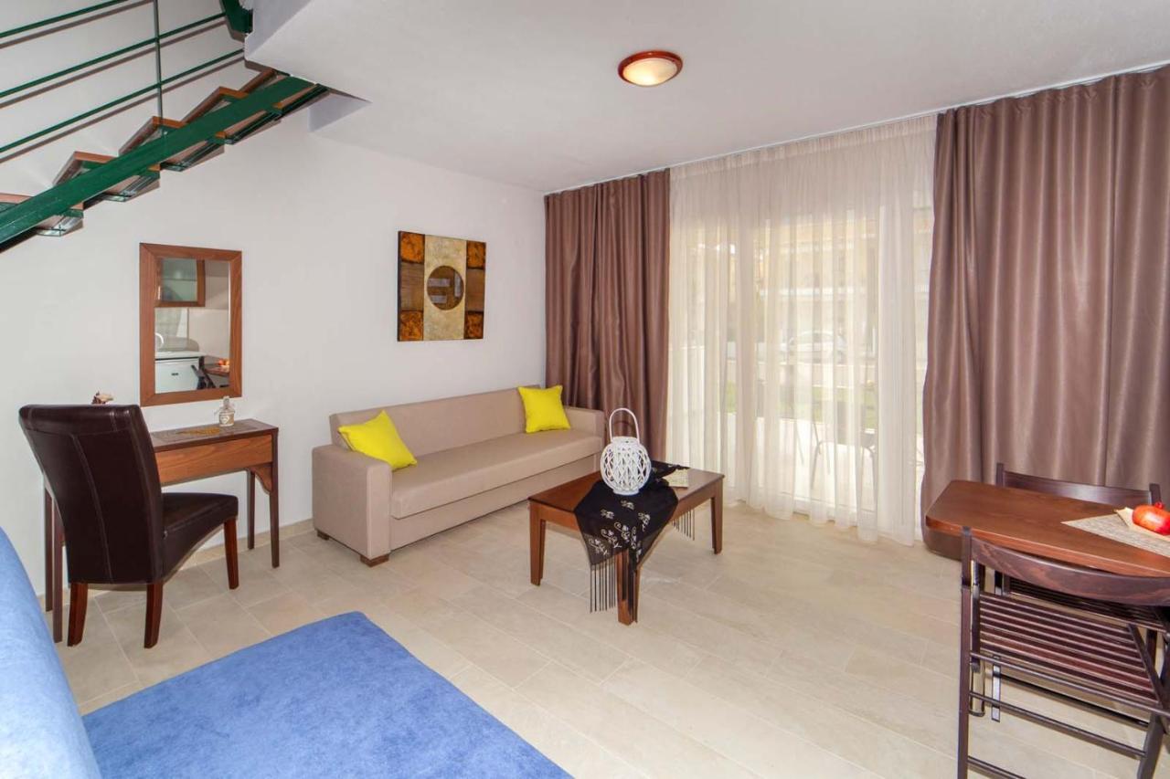 Erosaria Suites Nikiti  Buitenkant foto