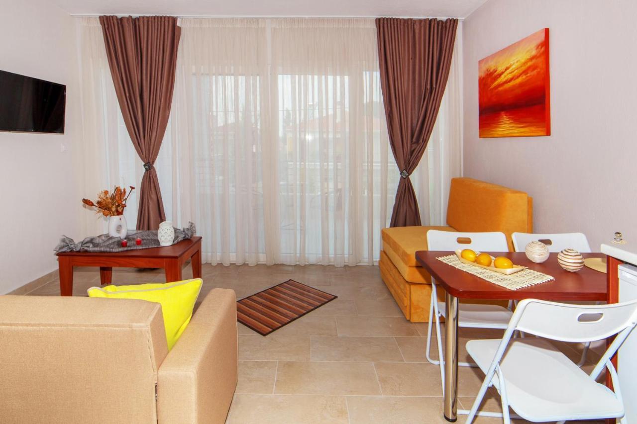 Erosaria Suites Nikiti  Buitenkant foto